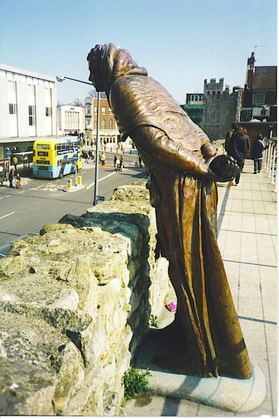 File:Statue on Southampton City Walls - geograph.org.uk - 265461.jpg