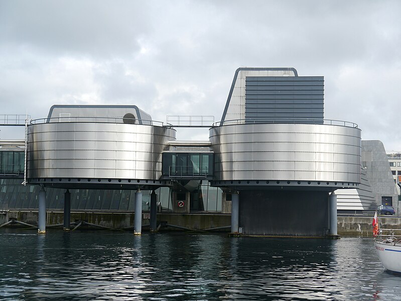 File:Stavanger Norwegisches Ölmuseum 3.JPG