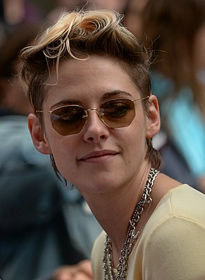 TIFF 2019 kristen stewart (48700767843) (cropped).jpg