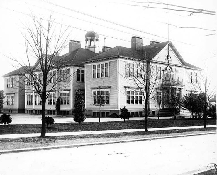 File:T T Minor School, 17th Ave between E Pike St and E Union St, probably 1905 (SEATTLE 892).jpg