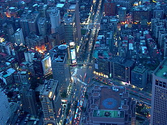 View of Eastern District taken from the observation deck of Taipei 101. Taipei Rushhour birdseye.JPG