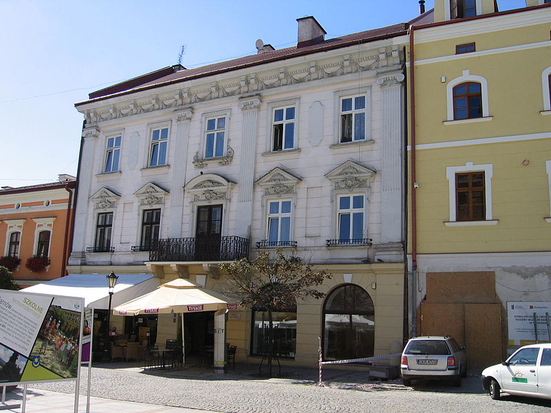 File:Tarnow rynek 4 kolb2093.JPG