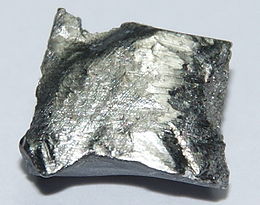 Тербий – сребристо-бял метал