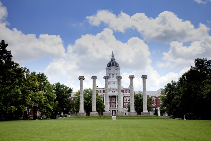 File:The Francis Quadrangle, columns and main building, University of Missouri, Columbia, Missouri LCCN2010630492.tif