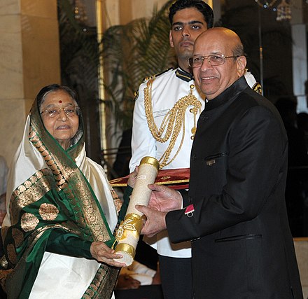 The President, Smt. Pratibha Devisingh Patil presenting the Padma Vibhushan Award to Dr. Kantilal Hastimal Sancheti, at an Investiture Ceremony I, at Rashtrapati Bhavan, in New Delhi on March 22, 2012.jpg