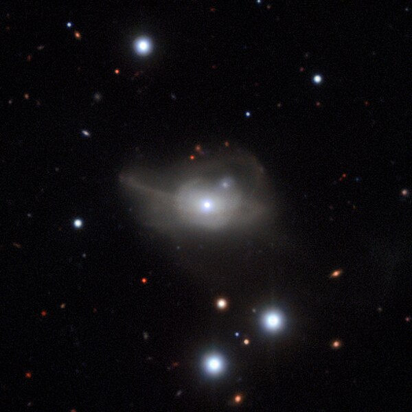 File:The active galaxy Markarian 1018.jpg