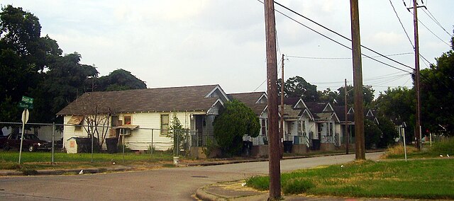 The portion of the Third Ward of Houston, Texas north of Truxillo has many shotgun shacks