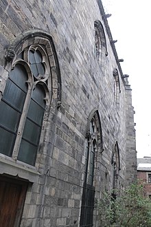 Trinity Apse from Chalmers Close Trinity College Kirk from Chalmers Close.jpg