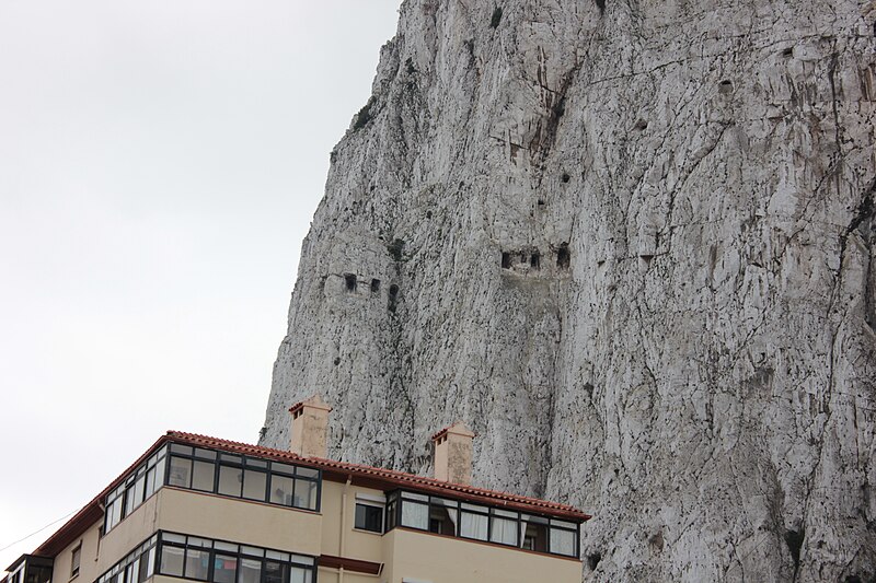 File:Tunnels in the rock (1).JPG