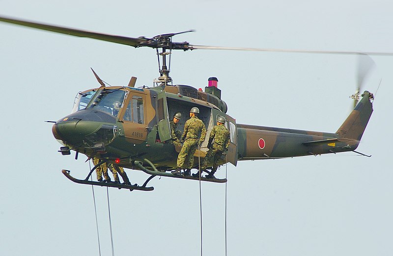 File:UH-1J & rapeling infantry.JPG