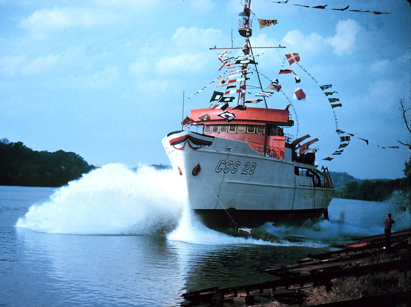 File:USC&GS Pierce (CSS 28) launching.jpg