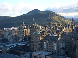 Вигляд з Scott Monument