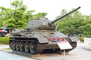 A T-34 tank of North Korea. The T-34-85 was the major tank used by the Korean People's Army in the Korean War. War Memorial park.jpg