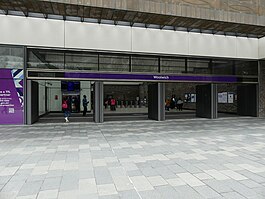 Woolwich station Elizabeth Line 25th May 2022 04.jpg