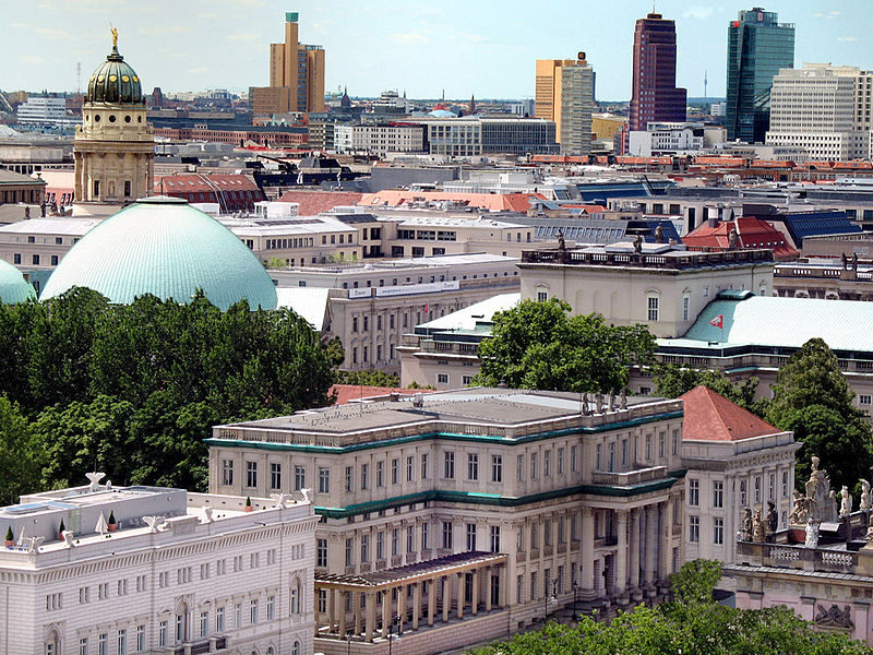 चित्र:Über den Dächern von Berlin 2.jpg
