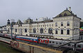 Züge im Bahnhof von Wladiwostok