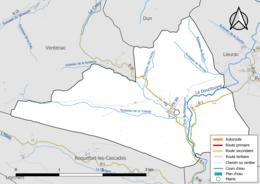 Carte en couleur présentant le réseau hydrographique de la commune