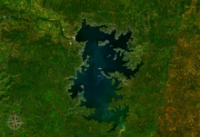 Lake Manantali, 477 km , displaced 12,000 people. 10.34748W 13.10430N.png