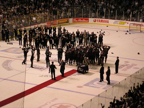 The Giants celebrating with the Memorial Cup, May 27, 2007.
