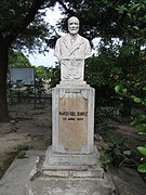 2018 Santa Marta (Colombia) - Monumento a Marco Fidel Suárez en el Liceo Celedón.jpg