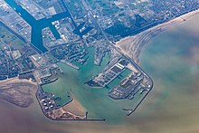 Outer port of Zeebrugge 20190224 Zeebrugge IMG 5571 by sebaso.jpg