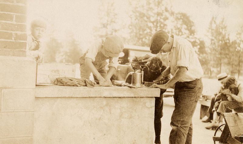 File:4-H farm mechanics club projects, Josephine County, ca. 1925 (5833595833).jpg