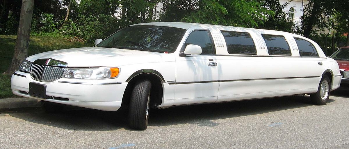 Risultati immagini per limousine americane