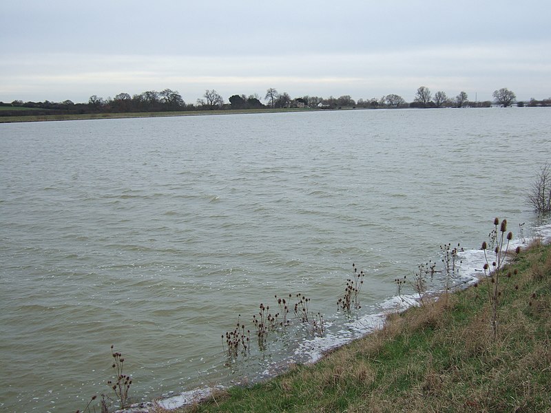 File:A bit choppy - The Ouse Washes between Mepal and Sutton Gault - geograph.org.uk - 1734969.jpg