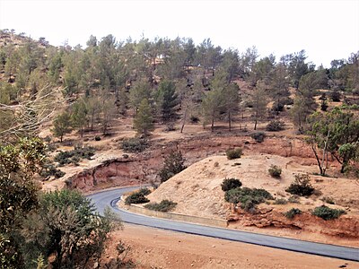 Verda Monto en la areo de Al Bakur