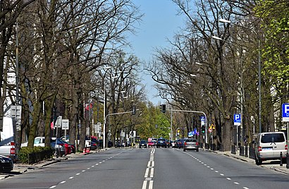 Jak dojechać komunikacją do Aleja Szucha - O miejscu docelowym