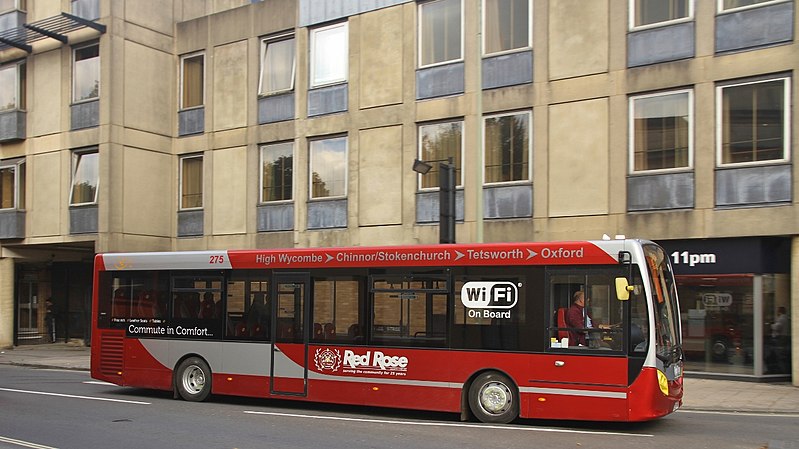 File:AlexanderDennis Enviro200 YX64 VRK Oxford SpeedwellSt right.jpg