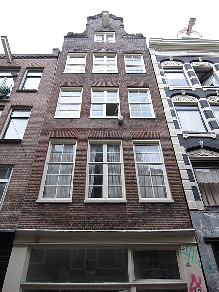 File:Amsterdam, Gasthuismolensteeg 12.jpg