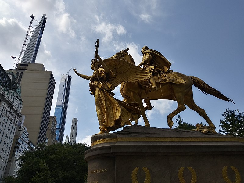 File:Angel, horse & Sherman at Grand Army Plaza in Manhattan 04.jpg