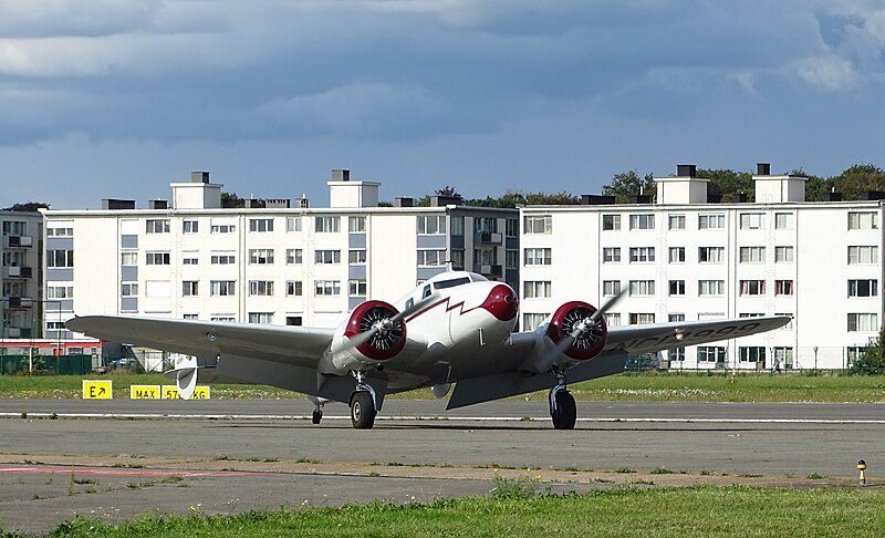 File:Antwerp Lockheed 12A Electra Junior 50.jpg