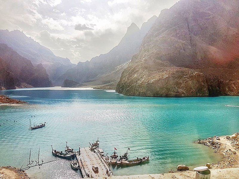 File:Attabad lake02.jpg