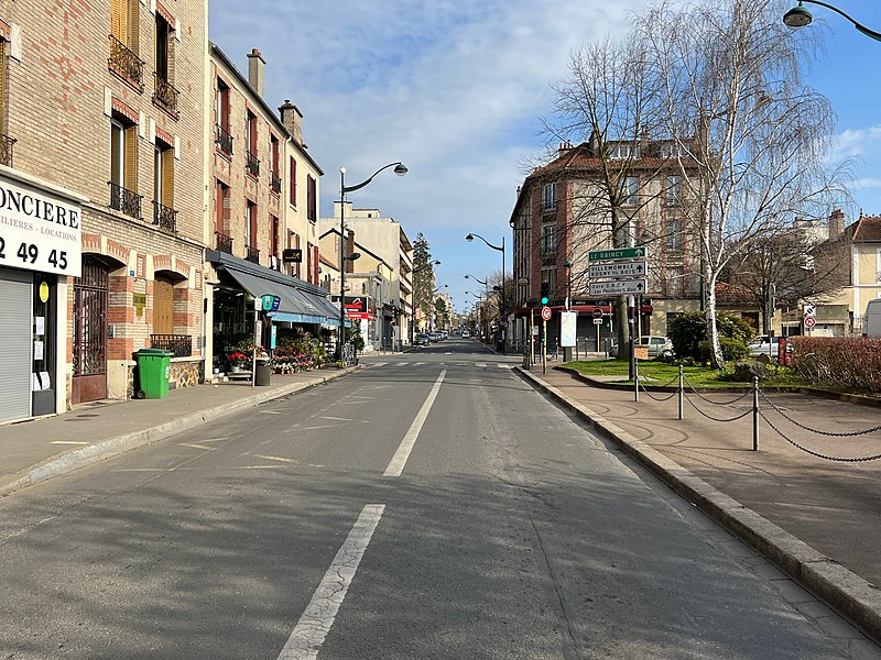 File:Avenue Jean Jaurès - Les Pavillons-sous-Bois (FR93) - 2022-03-20 -  3.jpg - Wikimedia Commons