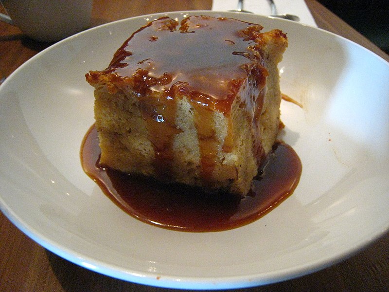 File:Banana foster bread pudding 01.jpg