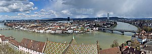 Basel - Stadtpanorama vom Münsterturm.jpg