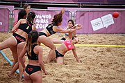 Deutsch: Beachhandball bei den Olympischen Jugendspielen 2018; Tag 6, 12. Oktober 2018; Mädchen, Hauptrundenspiel – Chinesisch Taipei (Taiwan)-Paraguay 0:2 English: Beach handball at the 2018 Summer Youth Olympics at 12 October 2018 – Girls Main Round – Chinese Taipei (Taiwan)-Paraguay 0:2