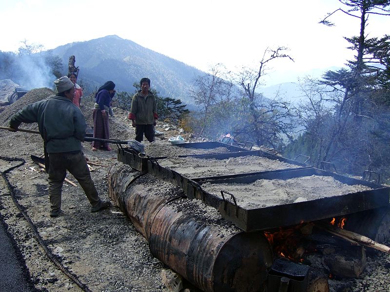 File:Bhutan road construction 5.jpg