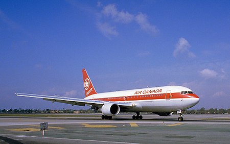 Boeing 767-233, Air Canada AN0078557.jpg