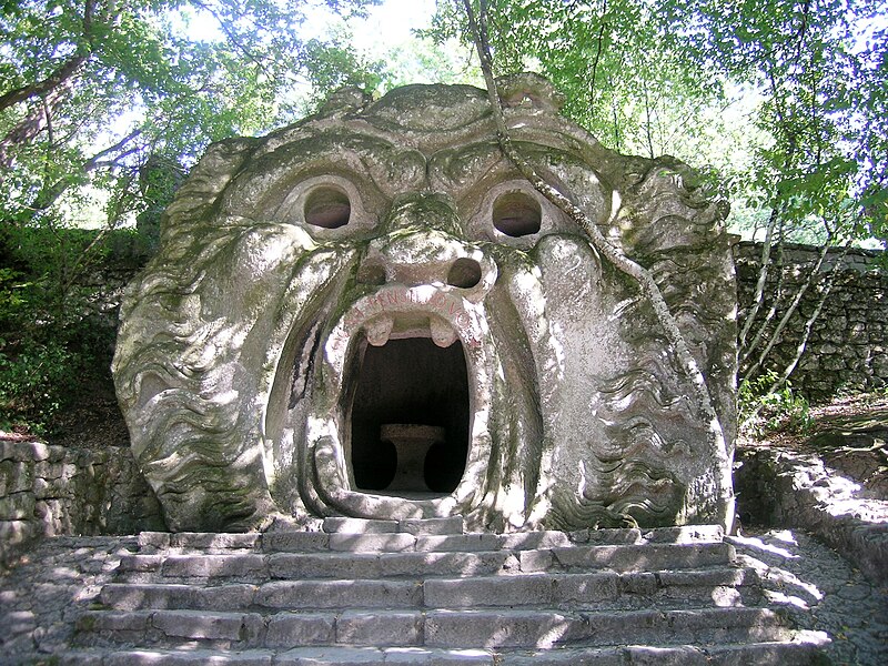 800px-Bomarzo_parco_mostri_orco.jpg