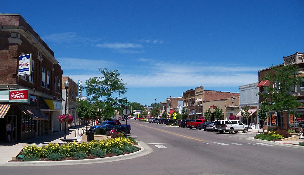 The population of Brookings in South Dakota is 22056