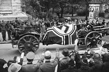 Rommel's funeral procession Bundesarchiv Bild 183-J30704, Ulm, Beisetzung Rommel.jpg