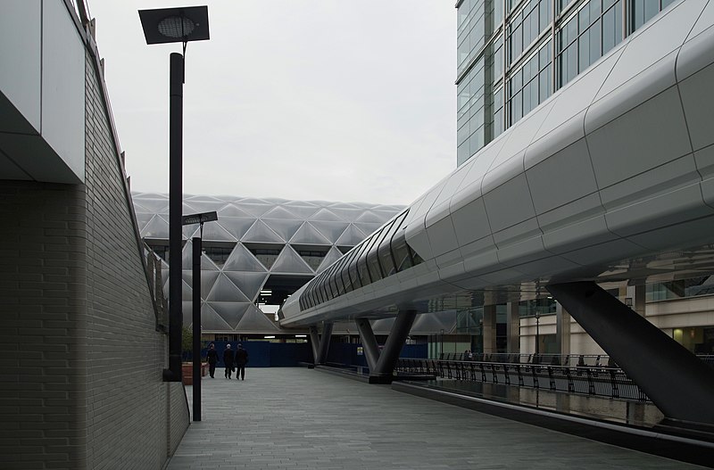 File:Canary Wharf railway station MMB 05.jpg