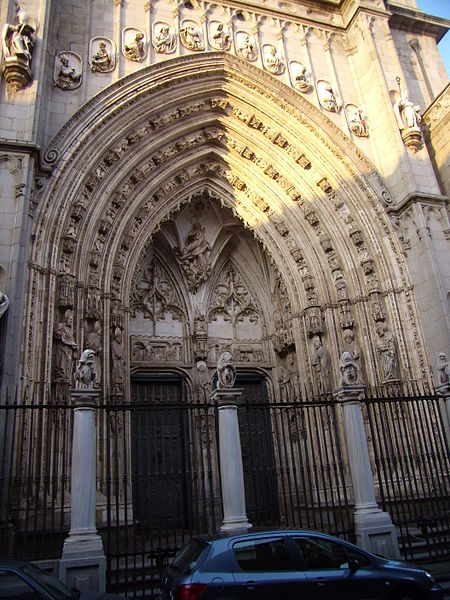 File:Catedral de Toledo Puerta de los Leones.JPG