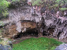 A cave in Wilyabrup Cave in Willyabrub.jpg