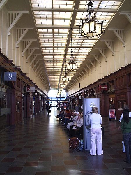 File:Centralstationen i Göteborg, den 23 september 2006, bild 2.JPG