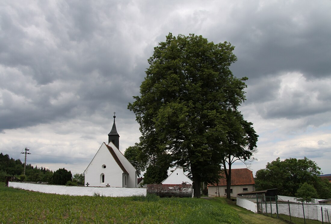 File:Church in Hejná (5).JPG