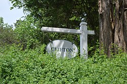 Clifton driveway signage.jpg
